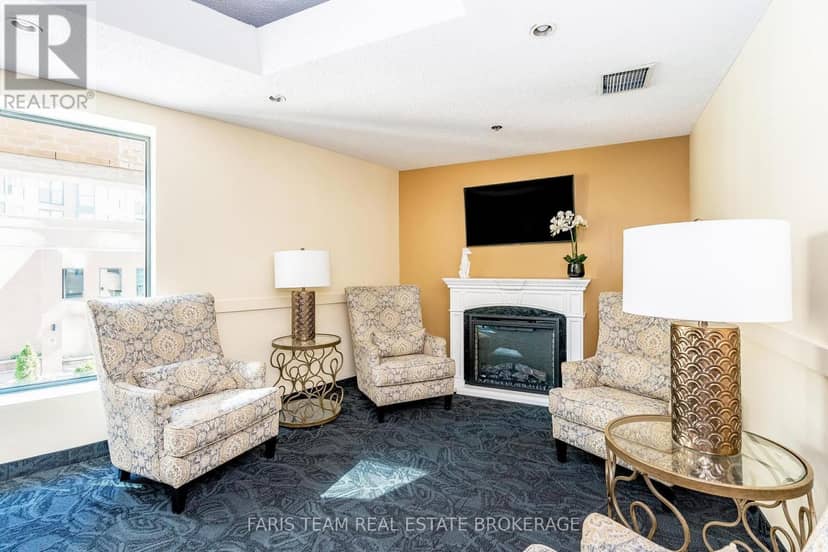 1011 - 150 Dunlop Street E — photo 30 of 40
