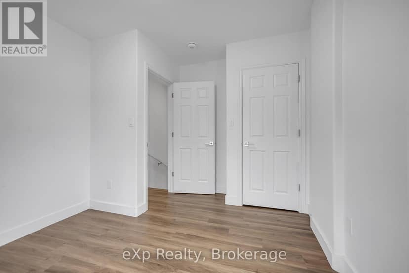 19 Isabel Street — photo 28 of 40