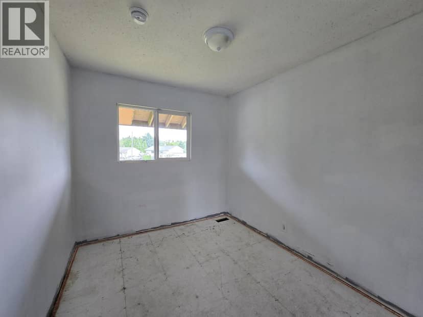 1653 GYRFALCON AVENUE, Kitimat, photo 5