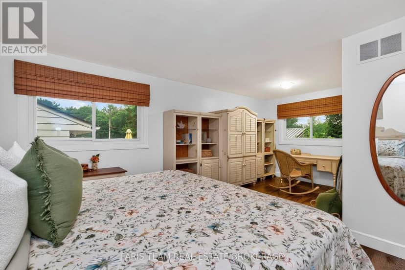 44 Jeffery Street — photo 18 of 40