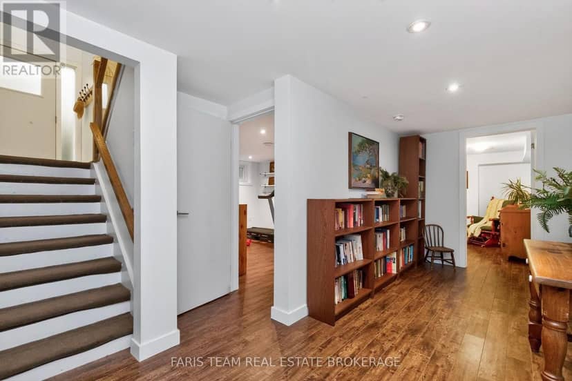 44 Jeffery Street — photo 25 of 40