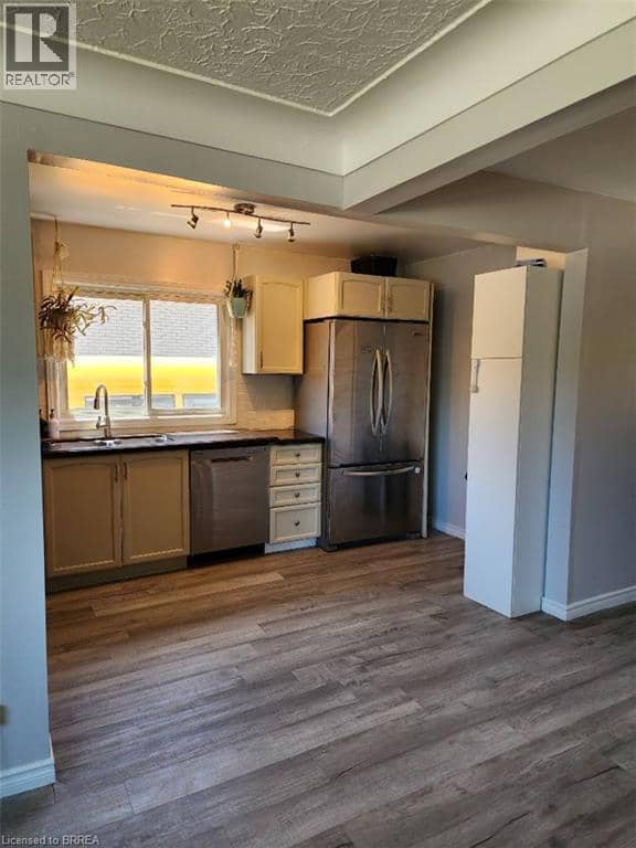 86 NORTH PARK Street — photo 10 of 23