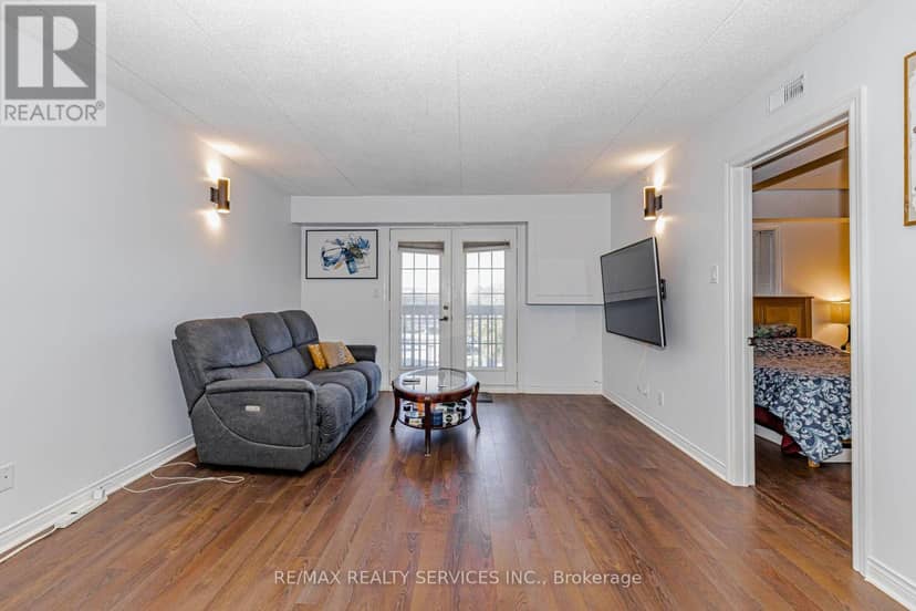 310 - 4005 Kilmer Drive — photo 11 of 37