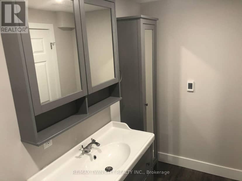 805 Rockway Drive — photo 15 of 23
