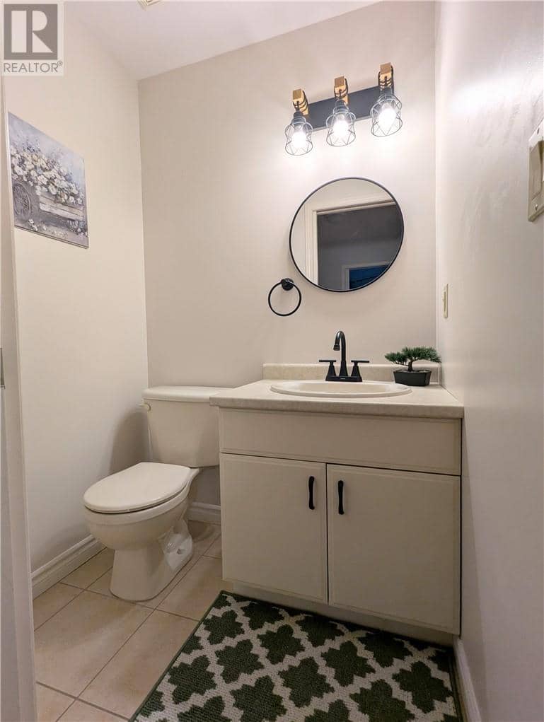 4022 Classic Parkway — photo 10 of 40