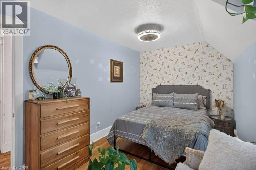 32 LINCOLN Avenue — photo 31 of 40