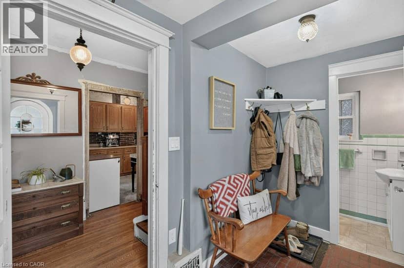 32 LINCOLN Avenue — photo 5 of 40