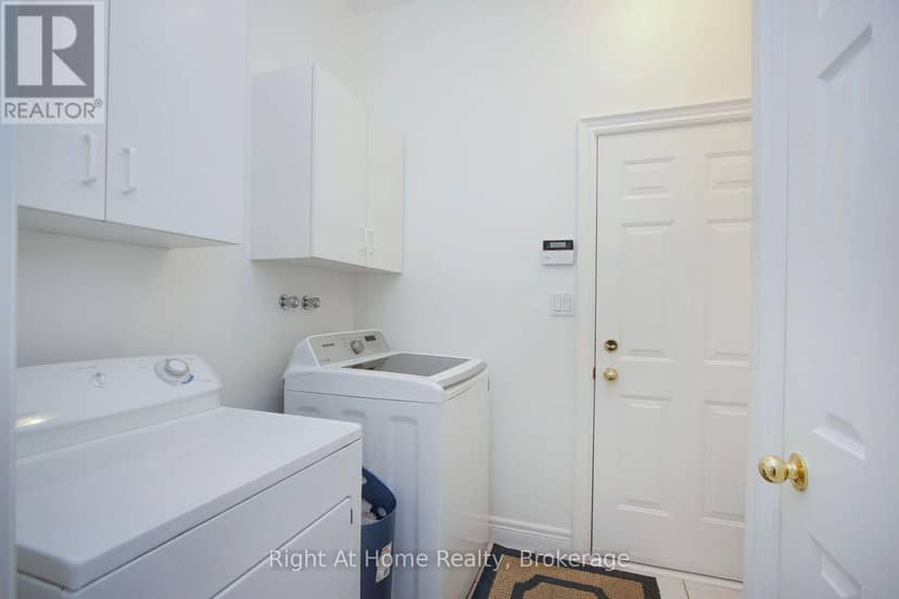 2096 Stornoway Street — photo 22 of 33