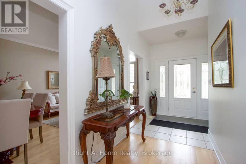 2096 Stornoway Street, Oshawa, photo 4