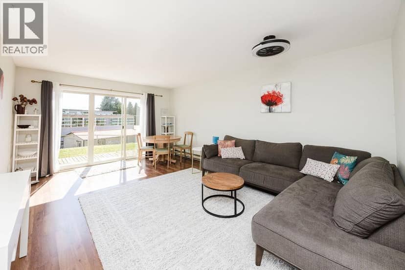 2 622 FARNHAM ROAD, Gibsons
