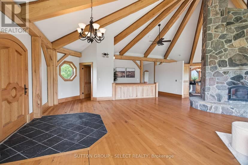 21170 Mayfair Road — photo 15 of 40