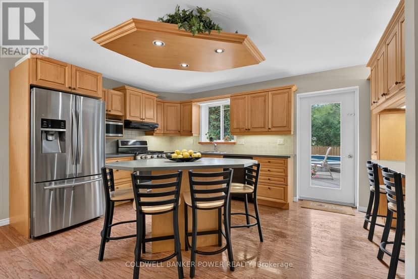27 Concord Crescent, London North, photo 7