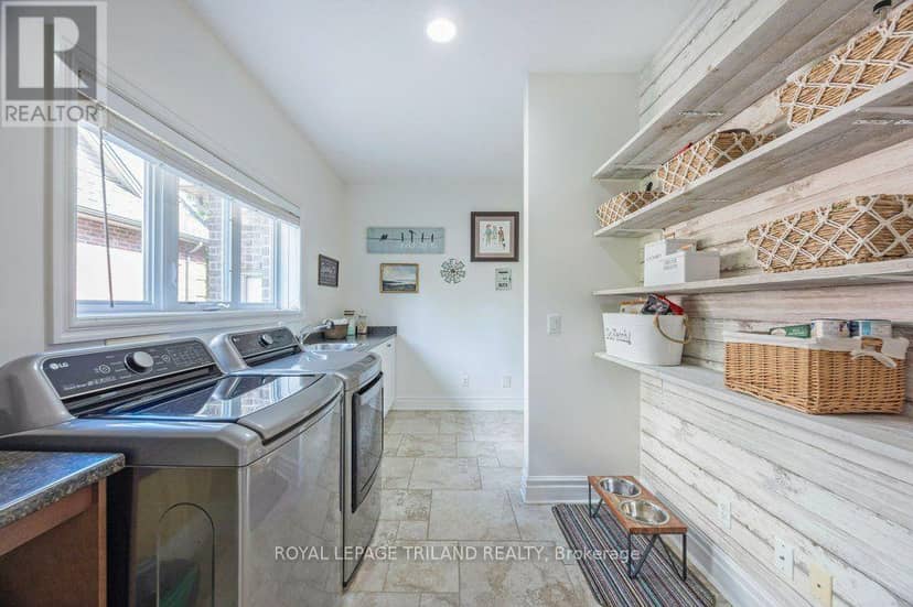 139 Skyline Avenue — photo 22 of 40