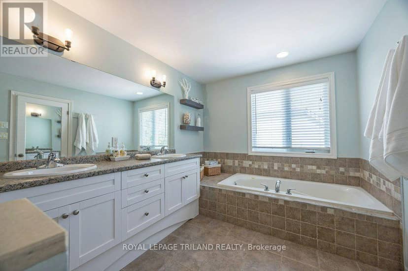 139 Skyline Avenue — photo 28 of 40