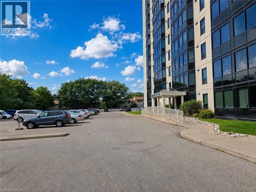 35 GREEN VALLEY Drive Unit# 1511 — photo 4 of 40