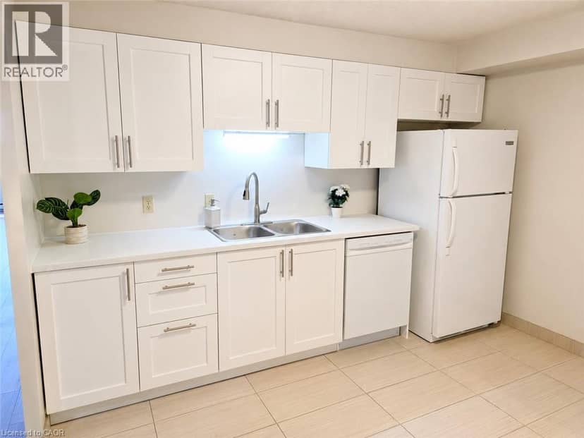 35 GREEN VALLEY Drive Unit# 1511 — photo 19 of 40