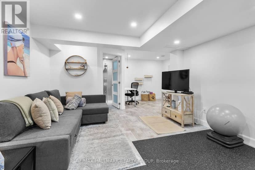 932 Dresden Crescent — photo 35 of 40