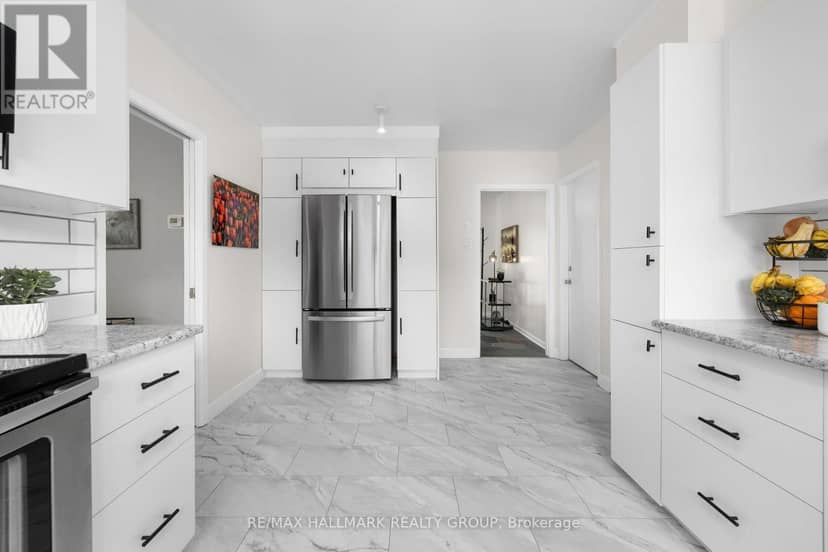 932 Dresden Crescent — photo 9 of 40