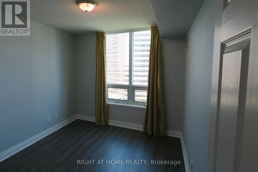 1505 - 15 Greenview Avenue — photo 25 of 31
