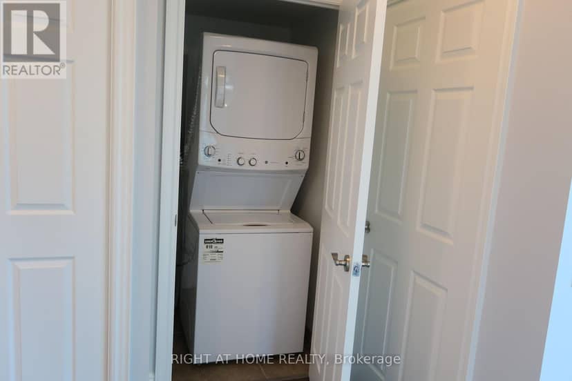 1505 - 15 Greenview Avenue — photo 29 of 31