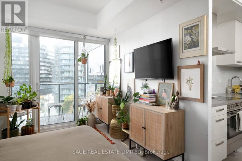 S515 - 120 Bayview Avenue — photo 4 of 16