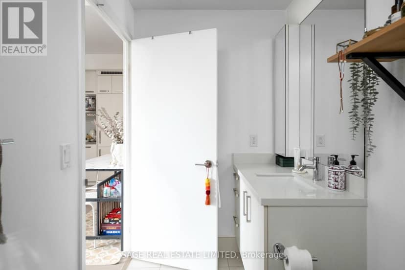 S515 - 120 Bayview Avenue — photo 9 of 16