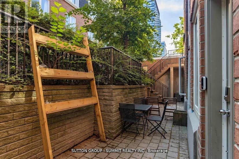 421 - 12 Douro Street — photo 15 of 27