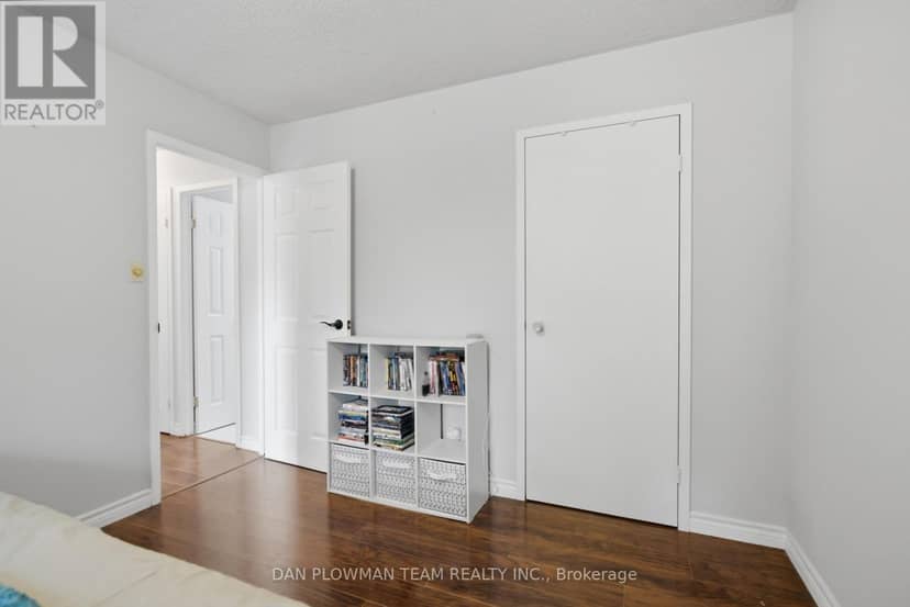 204 - 131 Taunton Road E — photo 18 of 33