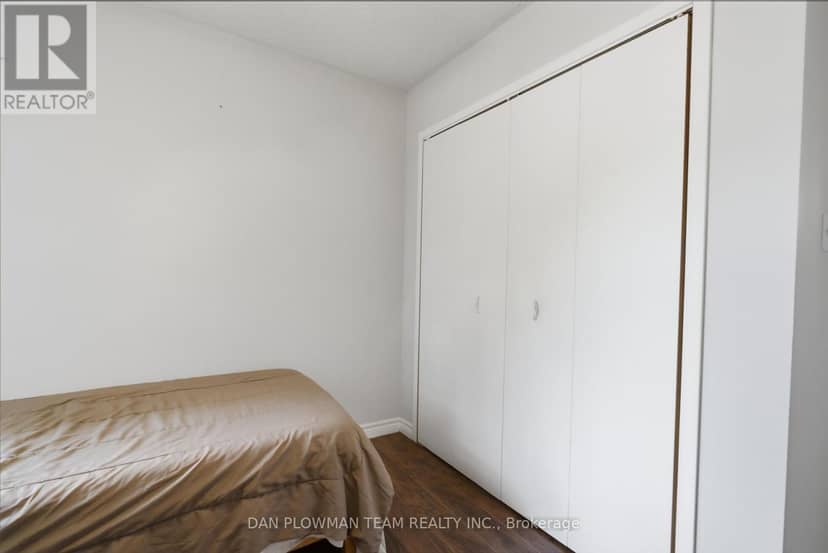 204 - 131 Taunton Road E — photo 21 of 33