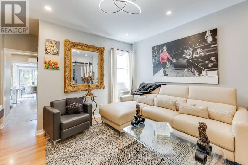 241 Langley Avenue, Toronto, photo 8