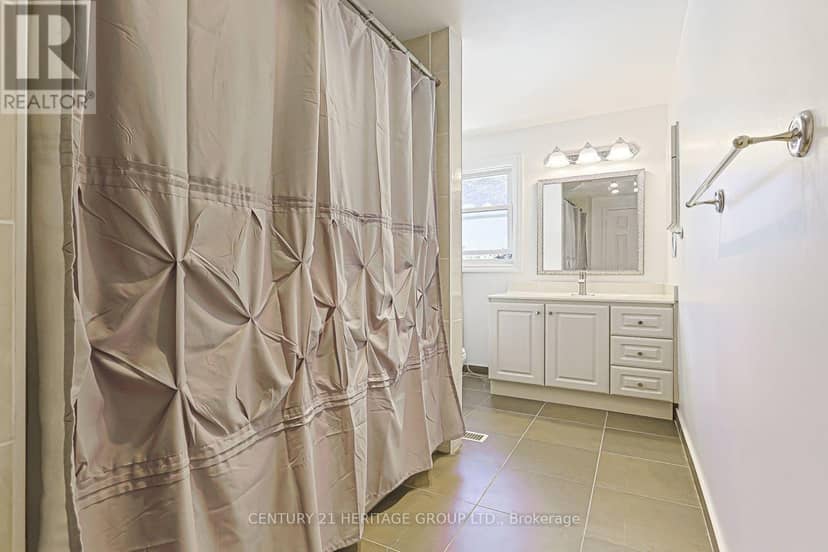 62 Greencroft Crescent — photo 36 of 40