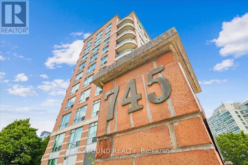 308 - 745 New Westminster Drive, Vaughan, photo 2