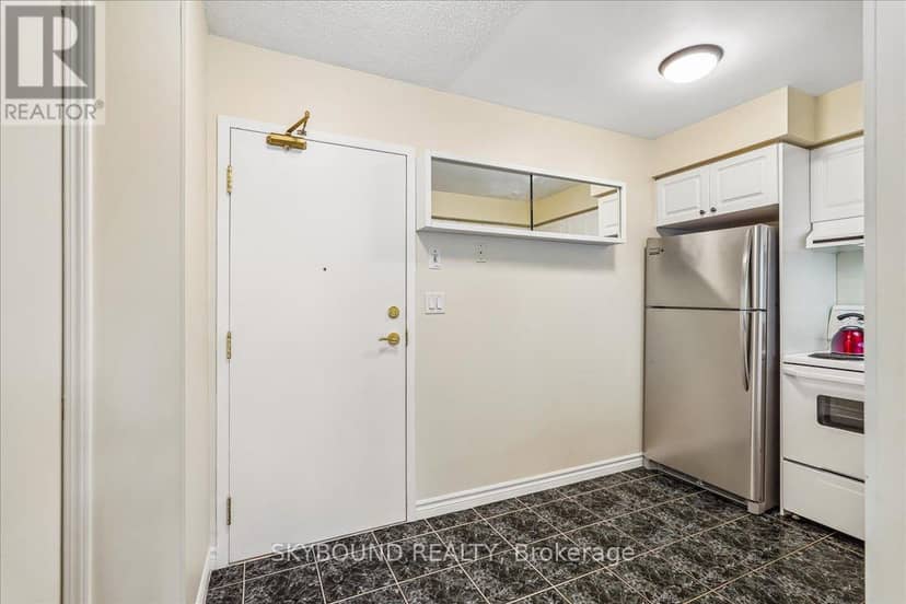 308 - 745 New Westminster Drive, Vaughan, photo 8