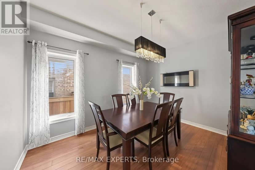 18 Arnold Crescent — photo 9 of 39
