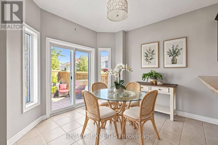 18 Arnold Crescent — photo 12 of 39