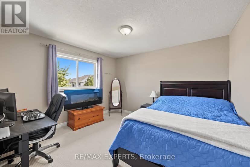 18 Arnold Crescent — photo 26 of 39