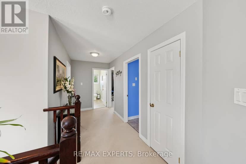 18 Arnold Crescent — photo 22 of 39