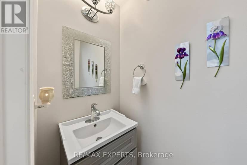 18 Arnold Crescent — photo 7 of 39