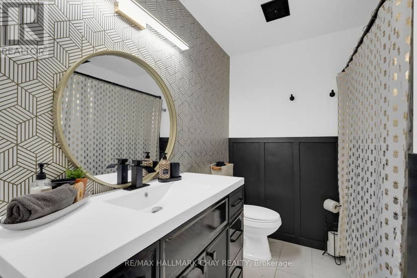 109 Daphne Crescent — photo 21 of 37