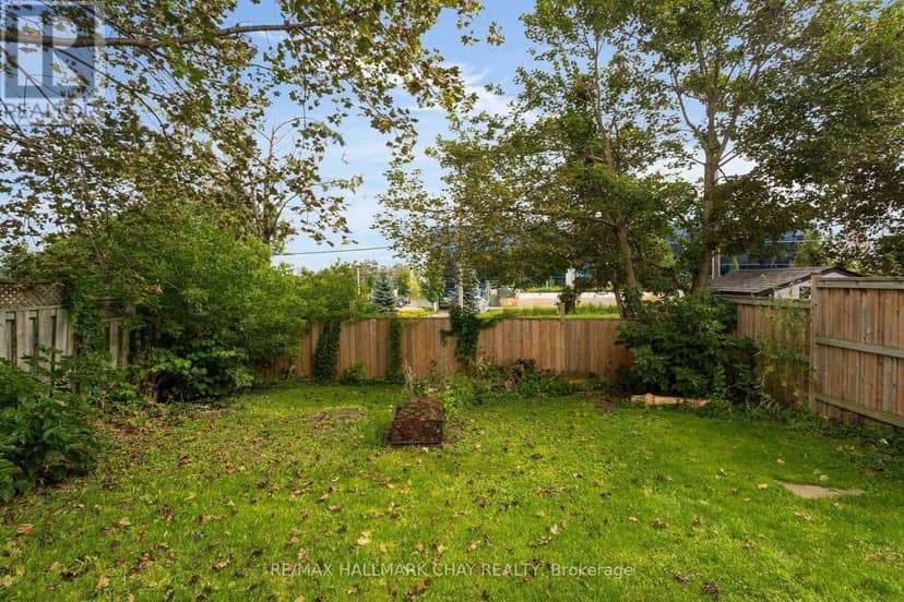 109 Daphne Crescent — photo 29 of 37