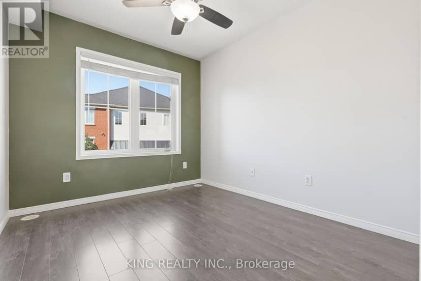 8 - 35 Hays Boulevard — photo 17 of 21