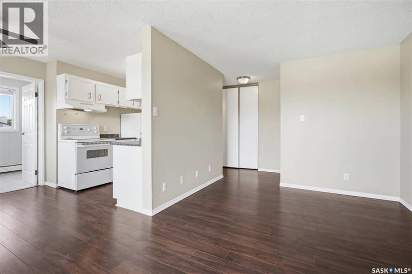 308 203 Tait PLACE — photo 15 of 37