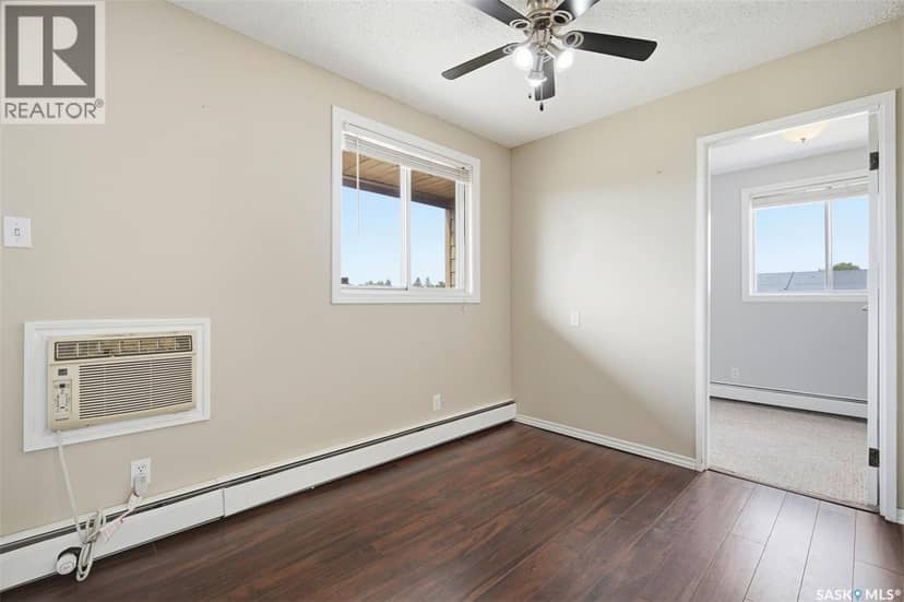 308 203 Tait PLACE — photo 16 of 37