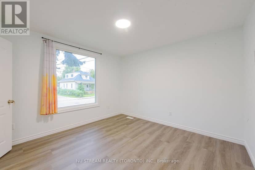 941 Cataraqui Street — photo 9 of 38