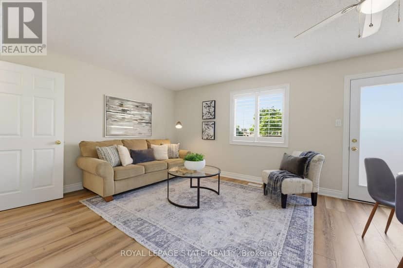 2 - 40 Braemar Avenue — photo 7 of 32