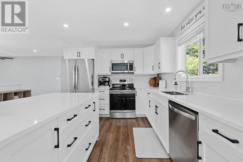 23 Retson Drive — photo 11 of 40