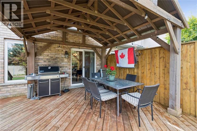 51 SPENCER Crescent — photo 21 of 24