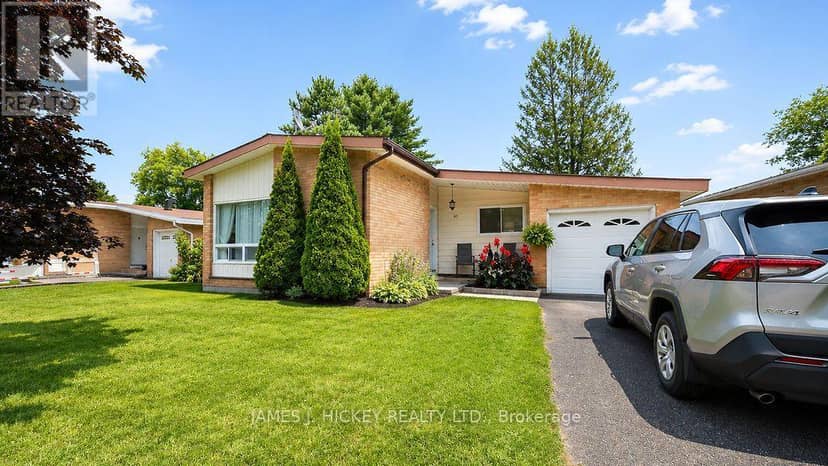80 Frontenac Crescent — photo 33 of 40
