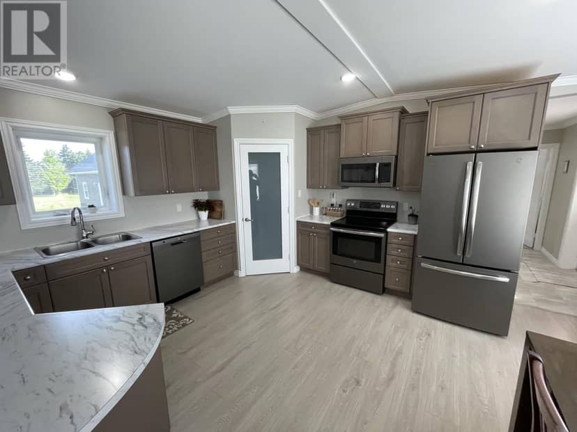408 FORTUNE COVE Road — photo 6 of 40