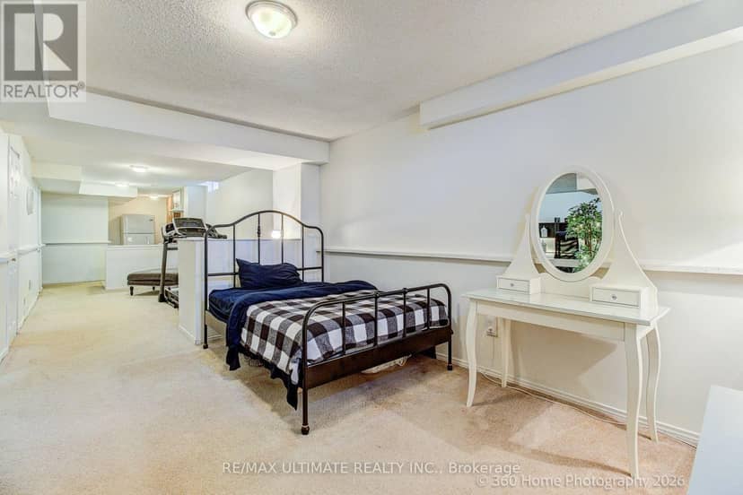 53 Wilshire Drive — photo 18 of 21